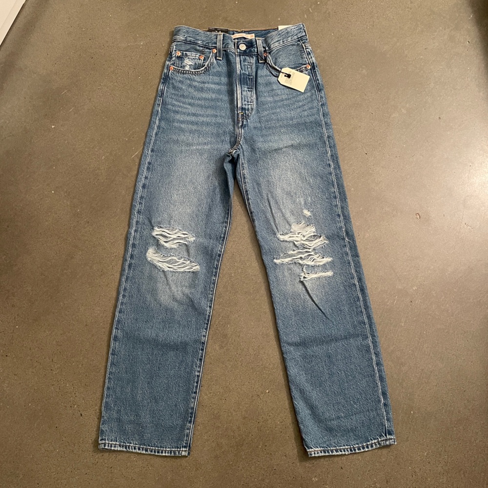 NWT Levi’s ribcage Straight Ankle